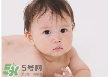 剛出生的寶寶要注意什么？剛出生的寶寶要準(zhǔn)備哪些東西？