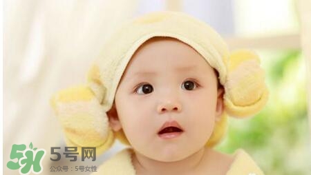 剛出生的寶寶要注意什么？剛出生的寶寶要準(zhǔn)備哪些東西？