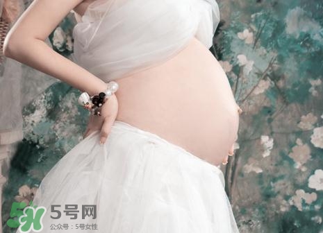 妊娠紋在左邊生男或女？怎么從妊娠紋看男女？