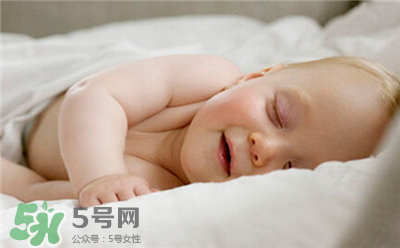 寶寶驚跳反應(yīng)什么時(shí)候消失？寶寶驚跳反射太頻繁怎么辦？