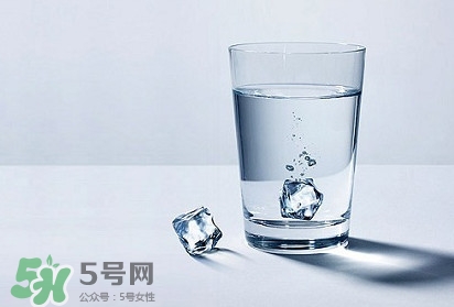 國(guó)家飲用水標(biāo)準(zhǔn)是什么？飲用水和礦泉水的區(qū)別