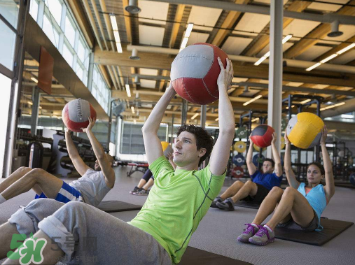 藥球適合什么人練？藥球可以自己練嗎？