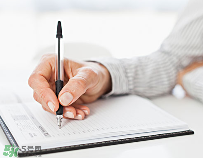 指甲上沒(méi)有月牙是怎么回事？指甲上沒(méi)有月牙是不是不健康？