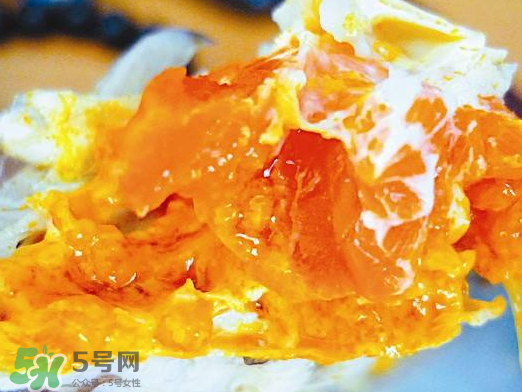 蟹黃是黑色的怎么回事？蟹黃中間有黑的是什么？