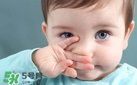 寶寶剪指甲剪到肉怎么辦？寶寶剪指甲流血了怎么辦？