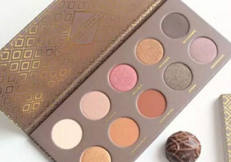 zoeva眼影盤(pán)真假怎么辨別_zoeva眼影盤(pán)真假對(duì)比圖