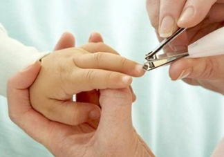 寶寶多大可以剪指甲？寶寶剪指甲的正確方法