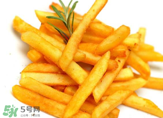 薯條可以用微波爐加熱嗎？薯條怎么加熱？