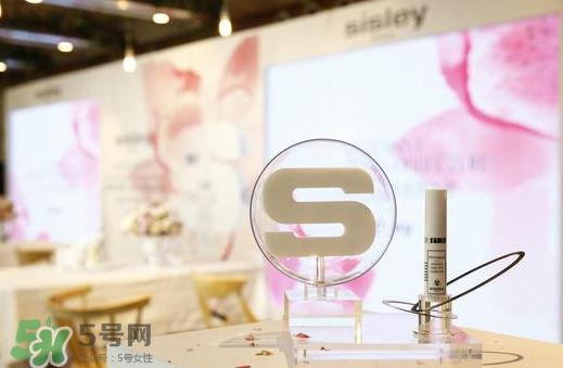 希思黎煥白淡斑精華露多少錢(qián) 希思黎淡斑精華露價(jià)格 希思黎煥白淡斑精華露多少錢(qián) 希思黎淡斑精華露價(jià)格