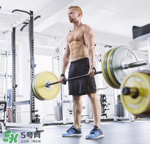 硬拉鍛煉哪些肌肉？硬拉有什么好處？