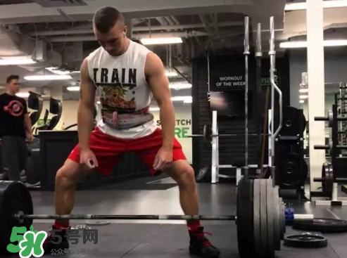 硬拉可以天天練嗎？硬拉可以每天做嗎？