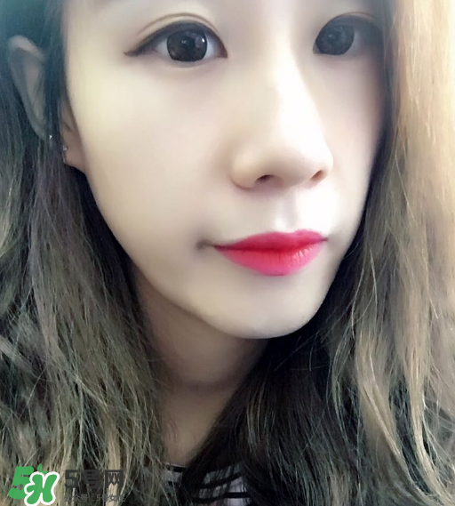 美寶蓮眼線液筆怎么樣？美寶蓮眼線液筆暈染嗎？