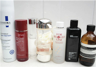 敏感肌怎么買(mǎi)化妝水？爽膚水收斂水清潔水都要買(mǎi)？