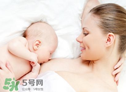 寶寶睡覺吃奶好嗎？寶寶睡覺吃奶怎么辦？