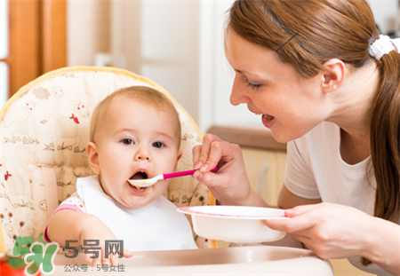 母乳喂養(yǎng)不能吃哪些東西？母乳喂養(yǎng)媽媽飲食注意事項(xiàng)