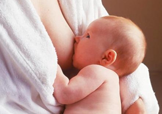 母乳喂養(yǎng)的寶寶大便怎樣正常？母乳喂養(yǎng)的寶寶需要補鈣嗎？