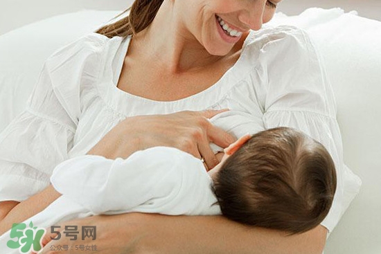 母乳到什么時候就沒營養(yǎng)了？母乳什么時候斷最好？