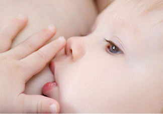 母乳能做什么？母乳可以放冰箱保鮮多久？