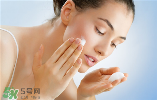 資生堂洗面奶是皂基嗎？資生堂洗面奶是氨基酸洗面奶嗎？