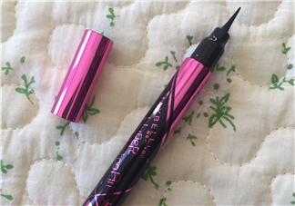 美寶蓮眼線液筆怎么樣？美寶蓮眼線液筆暈染嗎？