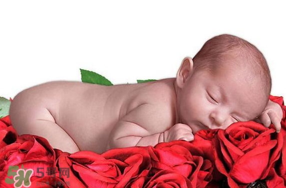 要上班了寶寶吃母乳怎么辦？要上班了寶寶不吃奶瓶怎么辦？