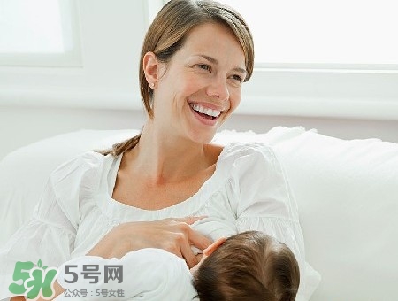 母乳到什么時候就沒營養(yǎng)了？母乳什么時候斷最好？