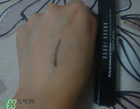 芭比波朗流云隨心眼妝筆色號(hào) 芭比波朗眼妝筆試色 芭比波朗流云隨心眼妝筆色號(hào) 芭比波朗眼妝筆試色