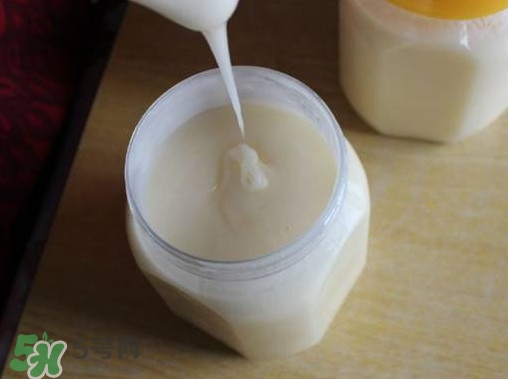 椴樹(shù)蜜和百花蜜哪個(gè)好？椴樹(shù)蜜和百花蜜的區(qū)別