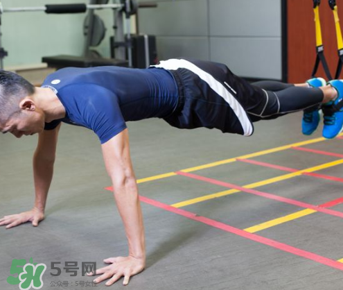 trx可以練腹肌嗎？trx腹部訓(xùn)練動(dòng)作推薦