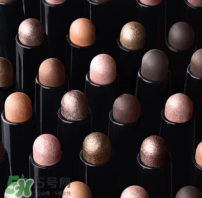 芭比波朗流云眼影筆使用方法 怎么畫眼影 芭比波朗流云眼影筆使用方法 怎么畫眼影