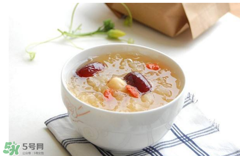 秋天吃什么養(yǎng)生？秋天養(yǎng)生食譜