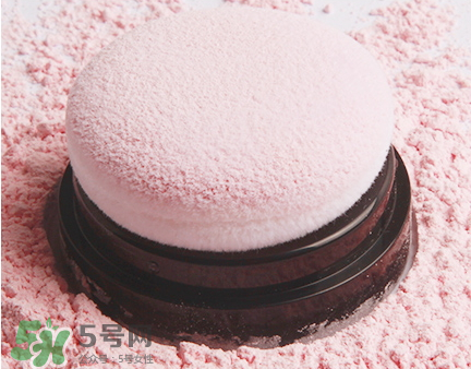 ILISYA柔色定妝蜜粉多少錢？ILISYA柔色定妝蜜粉怎么樣？