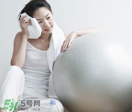 產(chǎn)后最狠瘦身攻略 這樣做一定瘦！