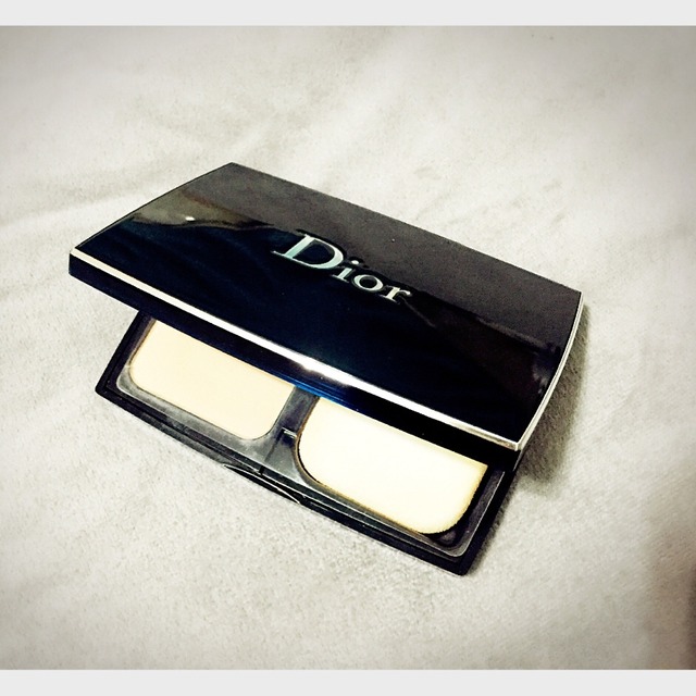 迪奧凝脂恒久粉餅色號(hào)選擇 迪奧凝脂恒久粉餅好嗎 迪奧凝脂恒久粉餅色號(hào)選擇 迪奧凝脂恒久粉餅好嗎