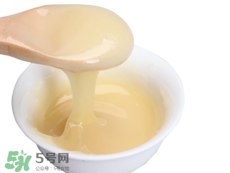 椴樹(shù)蜜和百花蜜哪個(gè)好？椴樹(shù)蜜和百花蜜的區(qū)別