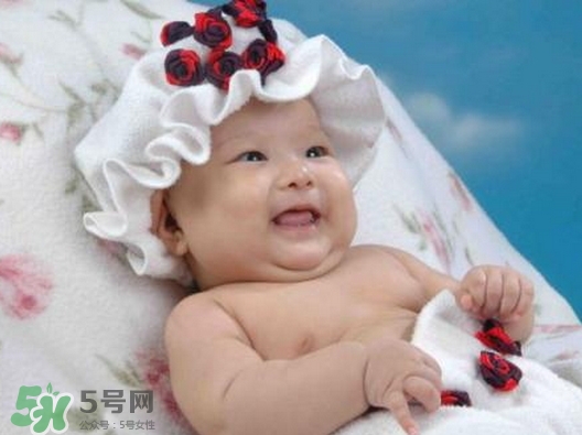 寶寶發(fā)燒抽搐正常嗎？寶寶發(fā)燒抽搐怎么辦？