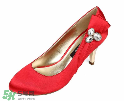 接吻貓鞋子是幾線品牌？接吻貓什么檔次？