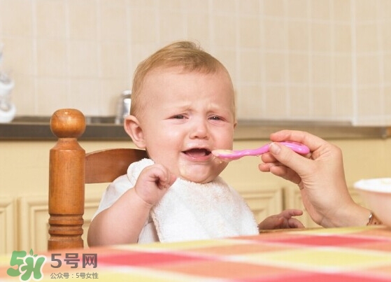 寶寶發(fā)燒抽搐正常嗎？寶寶發(fā)燒抽搐怎么辦？