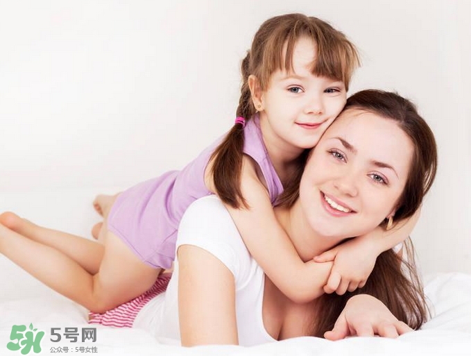 寶寶什么時候會笑？逗寶寶笑的小妙招