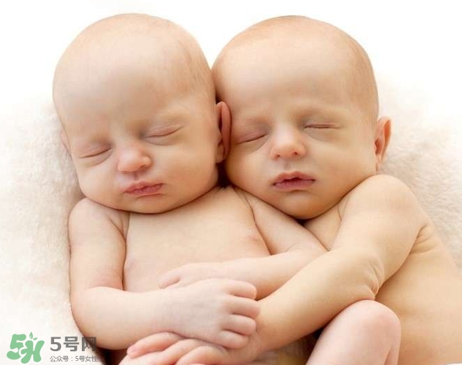 寶寶什么時候會笑？逗寶寶笑的小妙招