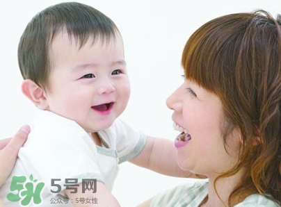 寶寶什么時(shí)候?qū)W會(huì)說話？怎么教寶寶說話？