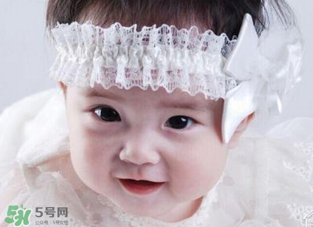 寶寶的長(zhǎng)相由什么決定-遺傳誰(shuí)的 寶寶的長(zhǎng)相由什么決定-遺傳誰(shuí)的