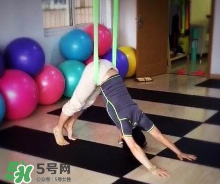 空中瑜伽有什么好處？空中瑜伽沒(méi)基礎(chǔ)可以學(xué)嗎
