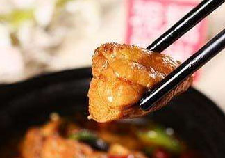 美國黃燜雞米飯為什么那么貴？美國黃燜雞米飯多少錢一份？