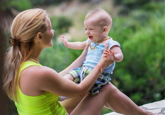 寶寶說(shuō)話晚的原因 寶寶說(shuō)話晚是不是不聰明？