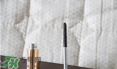 赫蓮娜黃金年代睫毛膏好用不 怎么樣 赫蓮娜黃金年代睫毛膏好用不 怎么樣