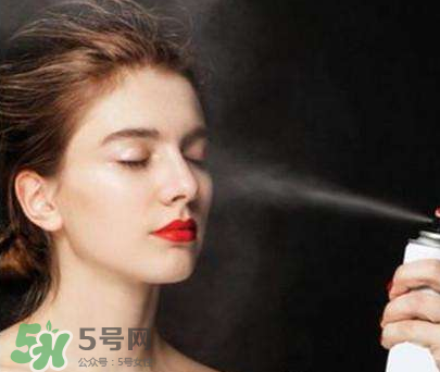 干皮用什么定妝？干皮怎么定妝?