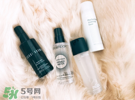 涂了防曬再上散粉會(huì)搓泥嗎？防曬噴霧和散粉的先后順序 