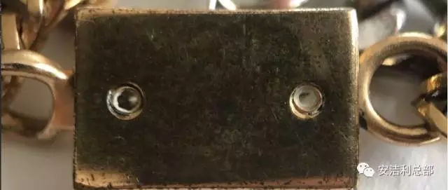 ysl流蘇包真假鑒別對(duì)比圖片 ysl流蘇包真假鑒別對(duì)比圖片