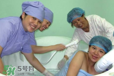 水中分娩時難產(chǎn)怎么辦？水中分娩和無痛分娩哪個好？